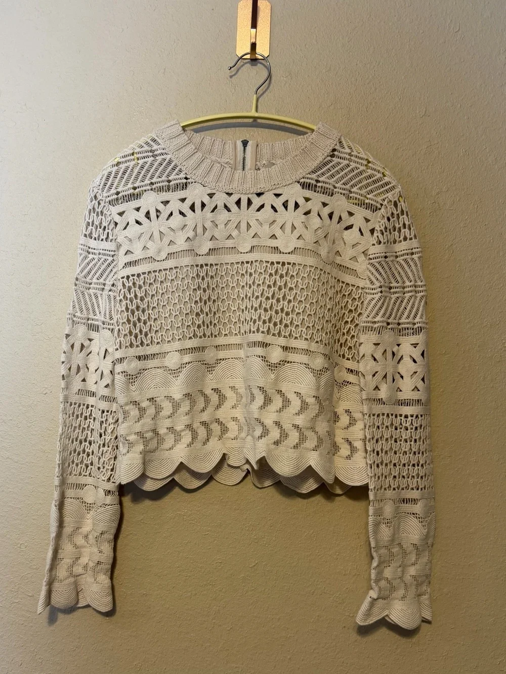 SEA NEW YORK Cream Colored Crotchet Crop‎ Top Long Sleeves Size 2